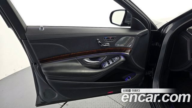 Mercedes-Benz S-Class 2018 — photo 14