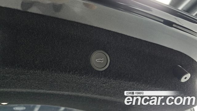 Tesla Model Y 2026 — photo 27