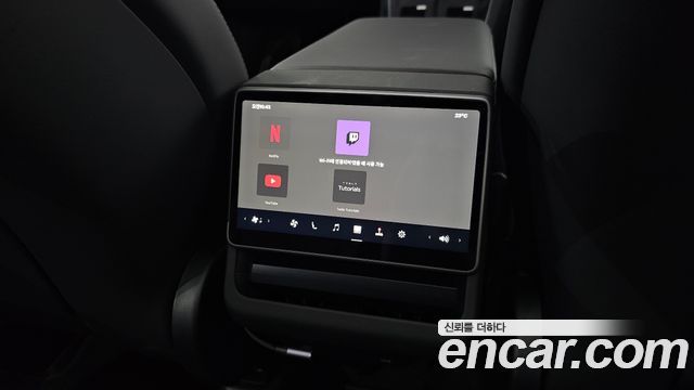 Tesla Model Y 2026 — photo 28