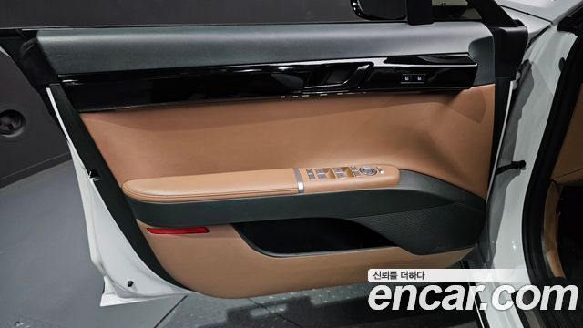 Hyundai Grandeur 2023 — photo 14