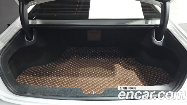 Hyundai Grandeur 2023 — photo 35