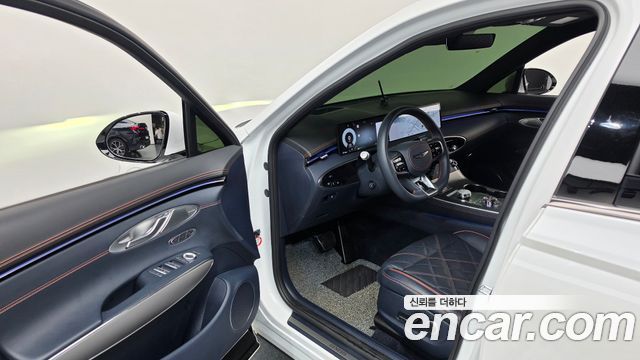 Genesis GV70 2025 — photo 13