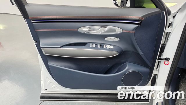 Genesis GV70 2025 — photo 14