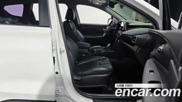 Hyundai Santafe 2019 — photo 11