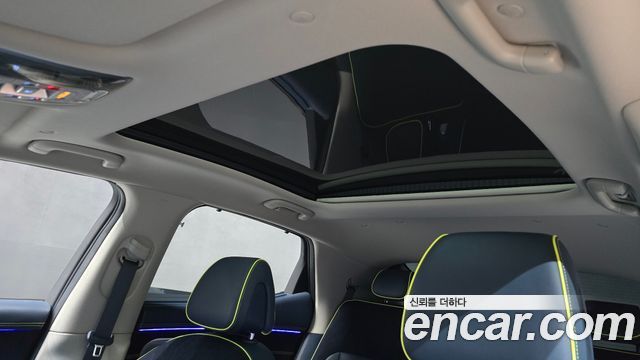 Genesis GV60 2022 — photo 29