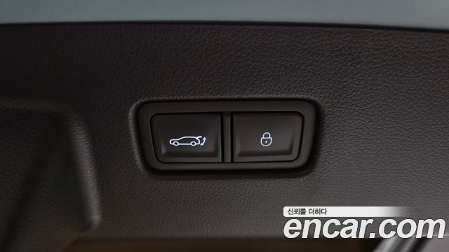 Genesis GV60 2022 — photo 32