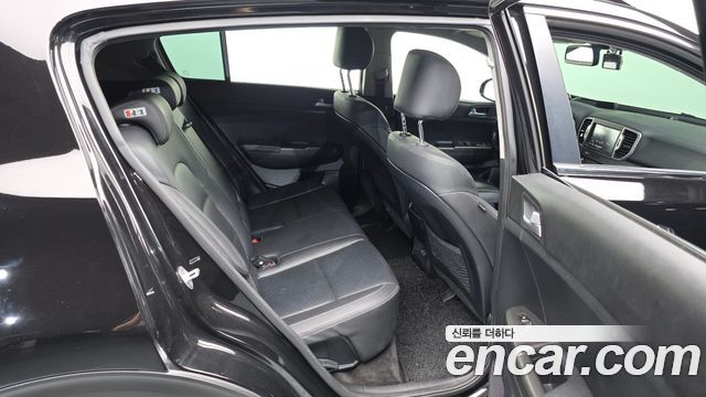 Kia Sportage 2018 — photo 12