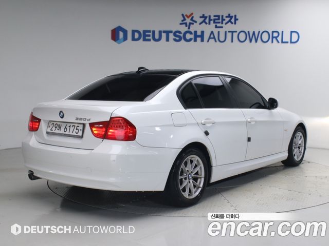 BMW 3-Series 2011 — photo 2