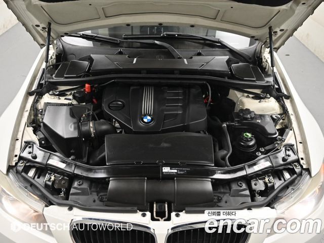 BMW 3-Series 2011 — photo 6
