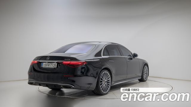 Mercedes-Benz S-Class 2023 — photo 2
