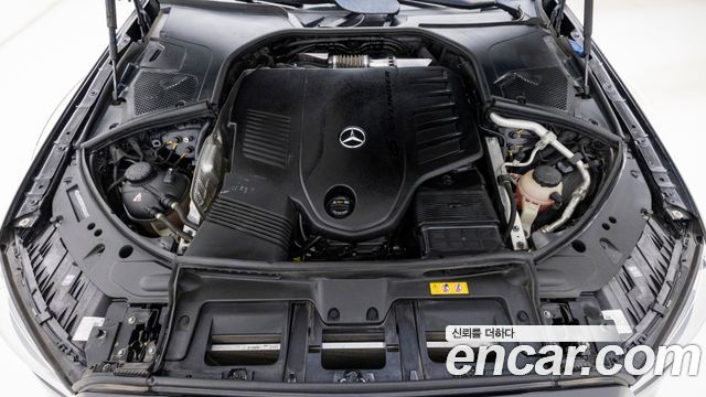 Mercedes-Benz S-Class 2023 — photo 6
