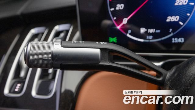 Mercedes-Benz S-Class 2023 — photo 18