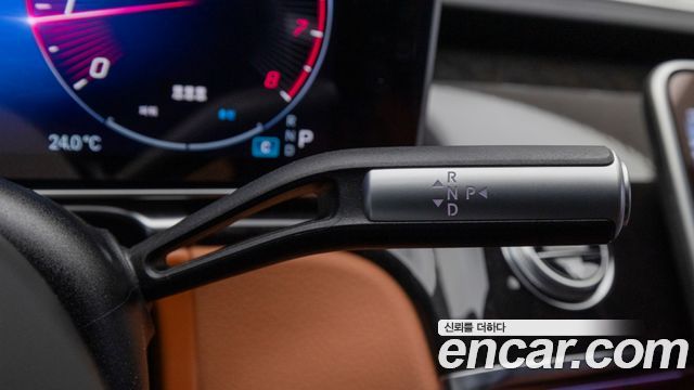 Mercedes-Benz S-Class 2023 — photo 19