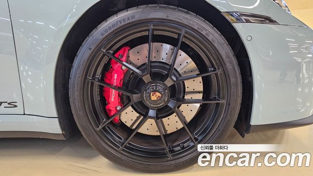 Porsche 911 2025 — photo 5