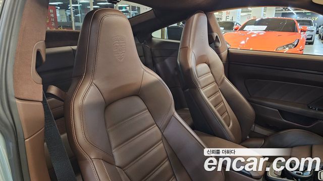 Porsche 911 2025 — photo 12