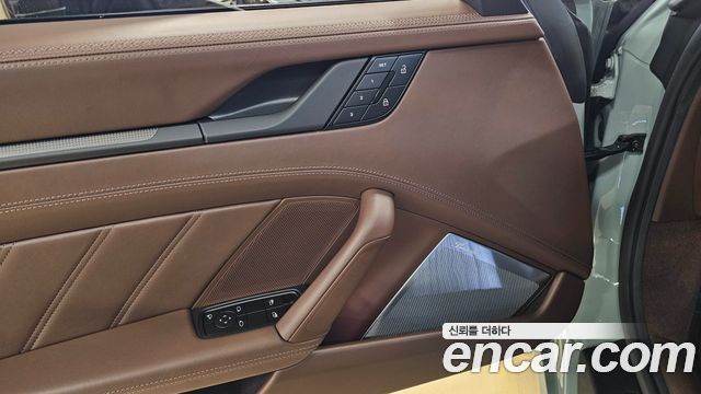 Porsche 911 2025 — photo 14