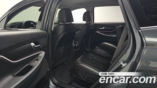 Hyundai Santafe 2019 — photo 18