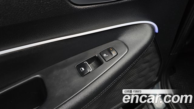 Hyundai Santafe 2019 — photo 24