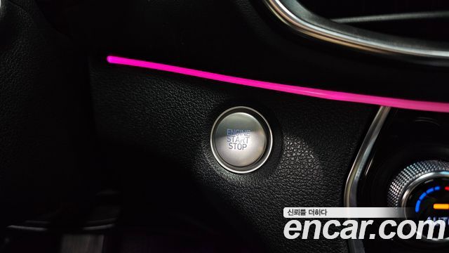Hyundai Santafe 2019 — photo 28