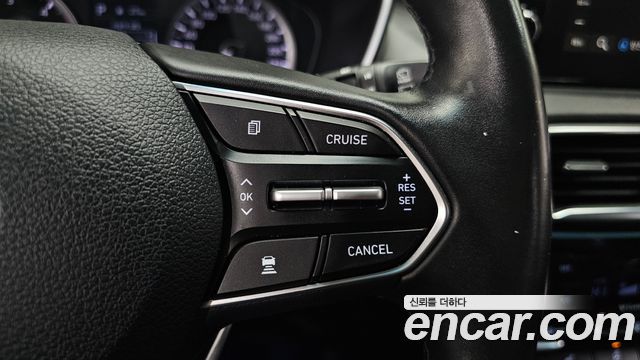 Hyundai Santafe 2019 — photo 31