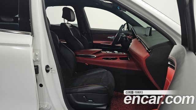 Genesis GV70 2022 — photo 13