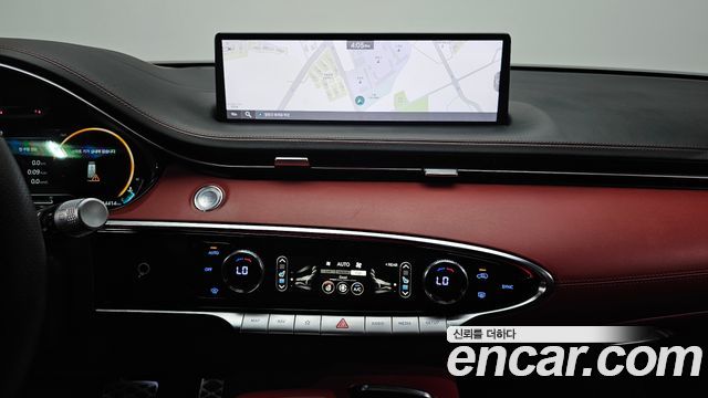 Genesis GV70 2022 — photo 20