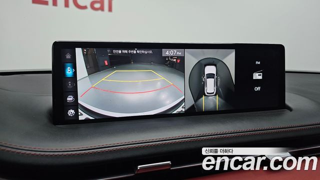 Genesis GV70 2022 — photo 21