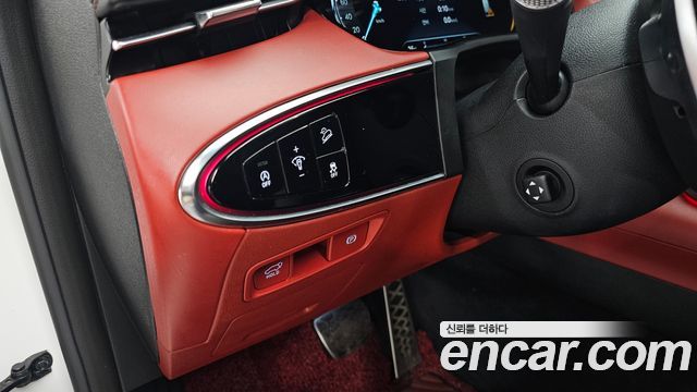 Genesis GV70 2022 — photo 25