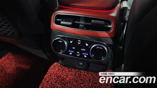 Genesis GV70 2022 — photo 26