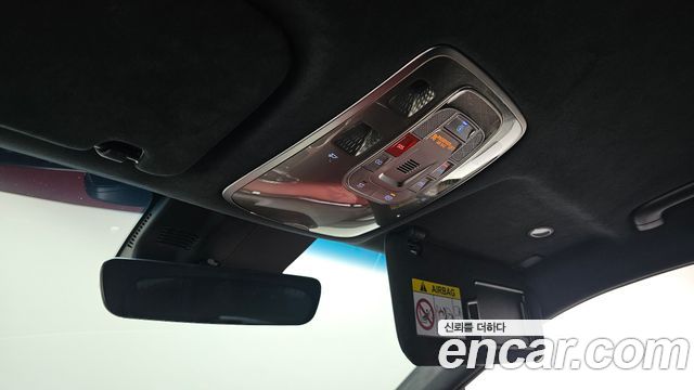 Genesis GV70 2022 — photo 27