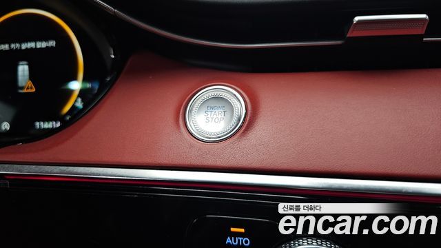 Genesis GV70 2022 — photo 31