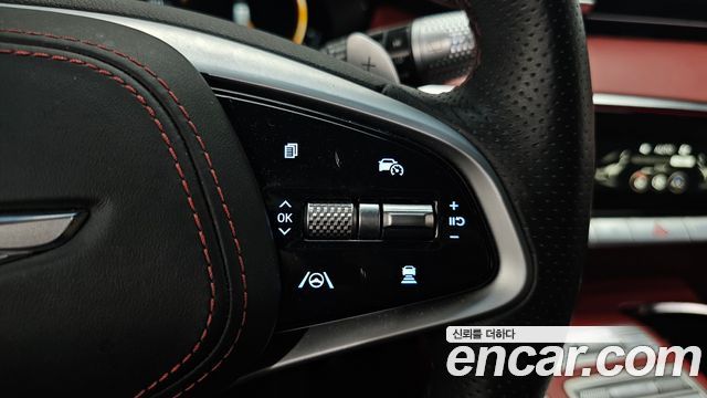Genesis GV70 2022 — photo 34