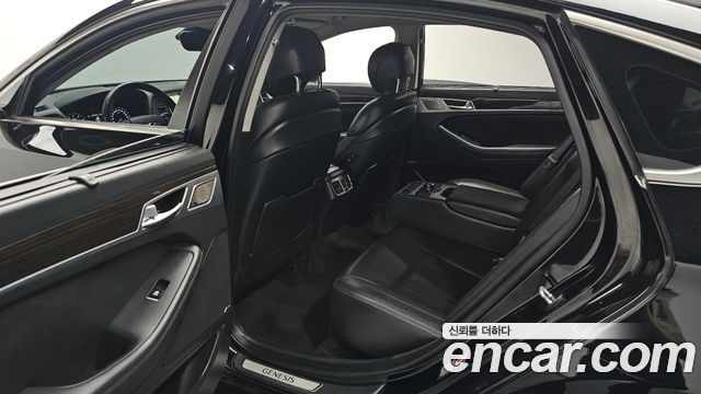 Genesis G80 2017 — photo 18