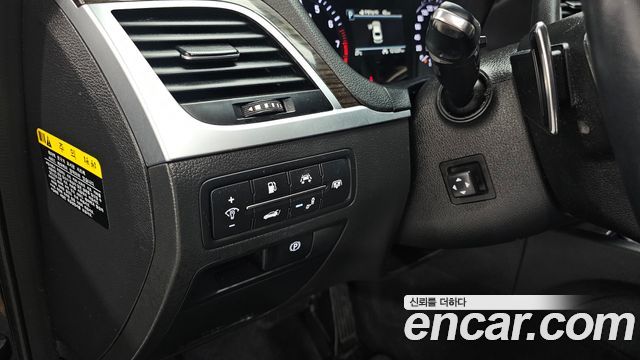 Genesis G80 2017 — photo 24