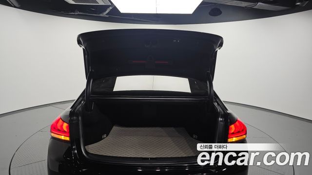 Genesis G80 2017 — photo 26