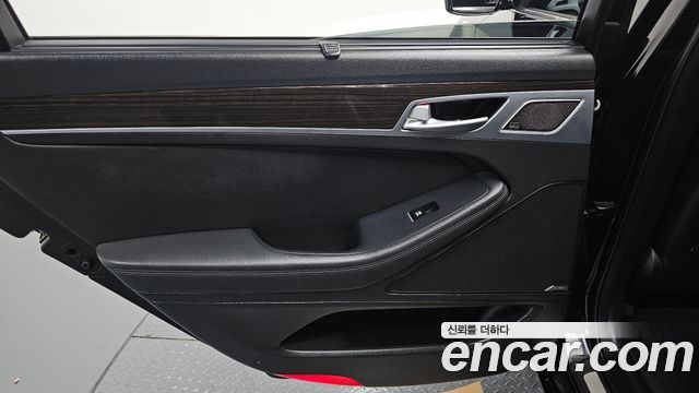 Genesis G80 2017 — photo 15