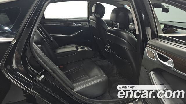 Genesis G80 2017 — photo 16