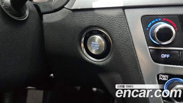 Genesis G80 2017 — photo 27
