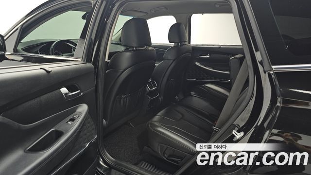Hyundai Santafe 2019 — photo 18