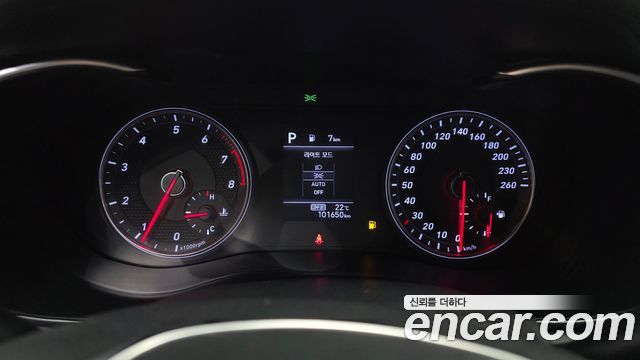 Genesis G70 2019 — photo 11