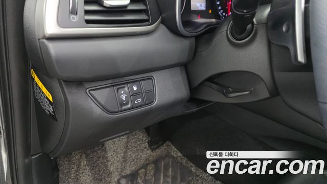 Genesis G70 2019 — photo 25