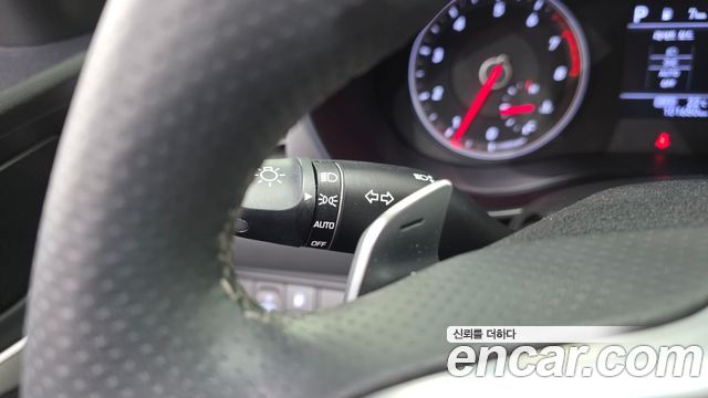 Genesis G70 2019 — photo 26