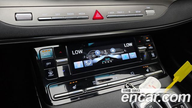 Hyundai Grandeur 2023 — photo 24