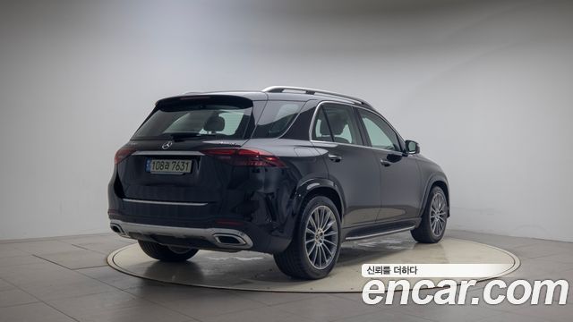 Mercedes-Benz GLE-Class 2024 — photo 2