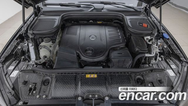 Mercedes-Benz GLE-Class 2024 — photo 6