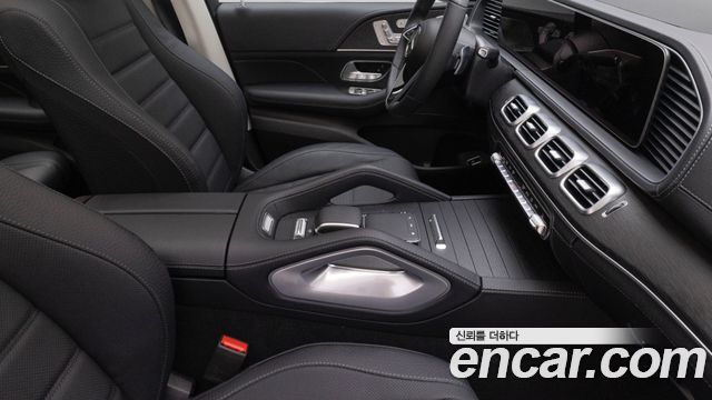 Mercedes-Benz GLE-Class 2024 — photo 9