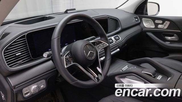 Mercedes-Benz GLE-Class 2024 — photo 13