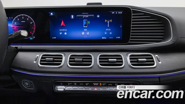 Mercedes-Benz GLE-Class 2024 — photo 16