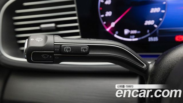 Mercedes-Benz GLE-Class 2024 — photo 18