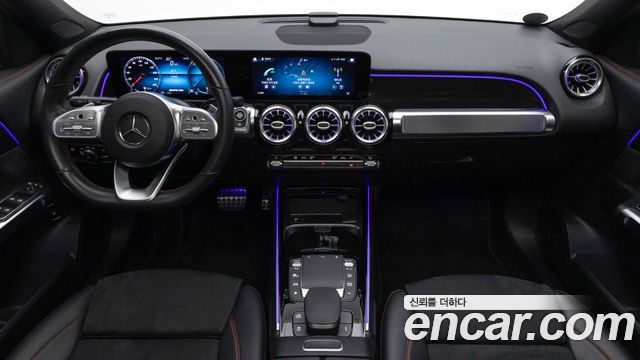 Mercedes-Benz GLB-Class 2021 — photo 7
